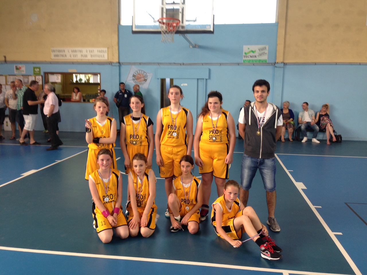 L'équipe Poussines-Benjamines lors des finales de Coupe de la Somme