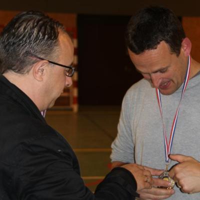 Remise de sa médaille au coach du BBVB.