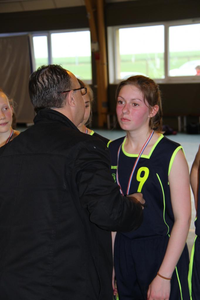 Remise des médailles aux joueuses du BBVB.